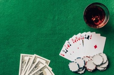 Three Card Poker dealer at melodi69 table